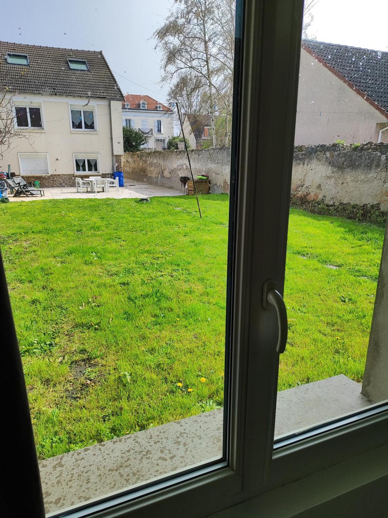 Studio Independant Avec Jardin Au Calme Neuilly-Plaisance Exterior foto